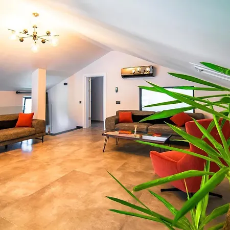 Brawo Villa *